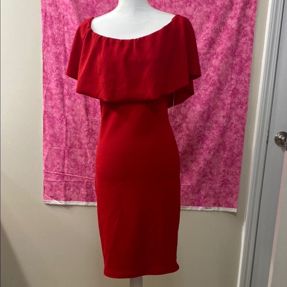 Almost Famous 🔥Red Off-Shoulder Sheath Dress